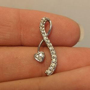 Genuine Diamond and White Gold Pendant 💙